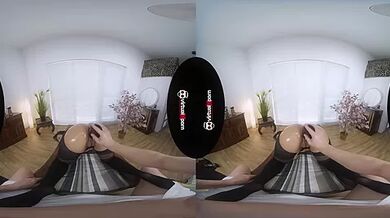 Whole Hand Deep Inside Her Ass - VirtualXPorn