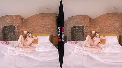 Join Me In Bed - DeviantsVR