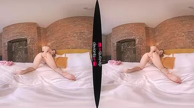 Join Me In Bed - DeviantsVR