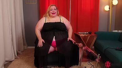 BBW XXX - Vivienne Rose Satisfies Herself by a Machine