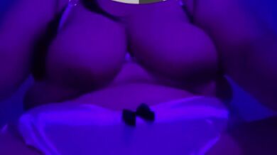 Que mejor que terminar el día masturbandome