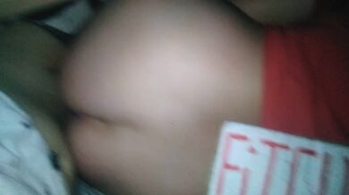 Culeando de lado con mi novia rica en la cama