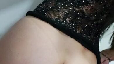 Le grabo un video a mi esposo para que llegue a cogerme