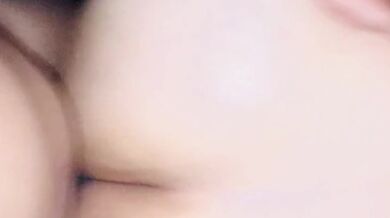 Mi vecina mexicana me llama cuando sale el marido y termino en sus ricas nalgas