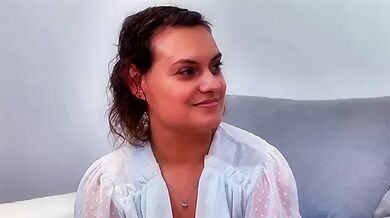 Pam takes the sun in Nîmes! - Jacquie et Michel TV