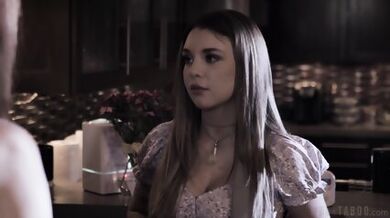 Gabbie Carter - Lauren Phillips