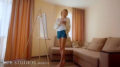 Aubrey in Gentle Strokes - MPL Studios