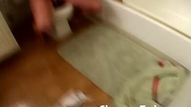 Simpson Twins get Pee POV closeup