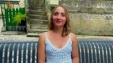 Sya, 33 years old, beautician in Besançon! - Jacquie et Michel TV