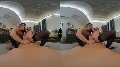 Julia North - Cristina Santes - 2 + 1