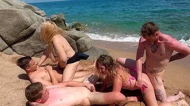 Group Sex On The Beach Turns Into A Bisexual Gang Bang