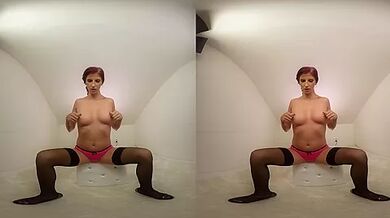 135 - Aria Rossi - Solo Model In Stockings Toying