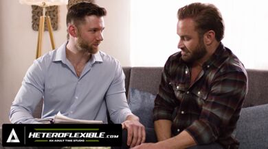 HETEROFLEXIBLE - Il terapeuta Caden Jackson attira il conflitto etero Bruce Jones brama l'anale - PARTE 1