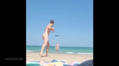 Scopata sulla spiaggia, mi viene dentro