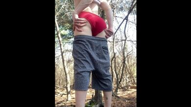 GIOVANE GAY PUBBLICO CUM | College Stud Masturbandosi Nel Bosco