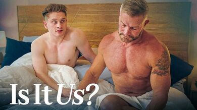 ''Am sono troppo vecchio per te?'' Silver Daddy non è sicuro delle intenzioni di Hot College Jock