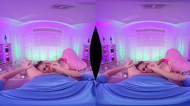 Gias Apple And Cherry Strudel