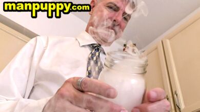 ManPuppy: soldato rimpicciolito catturato da Richard Lennox intrappolato in un barattolo per Nasty gioco