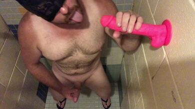 Adoro masturbarmi mentre ho un boccone, vorrei che tu fossi qui con me