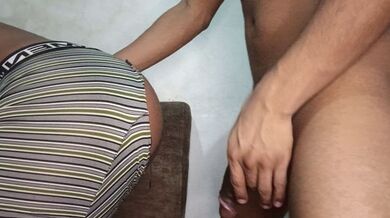 SI STRAPPA I BOXER E INFILA IL SUO CAZZO DENTRO DI ME