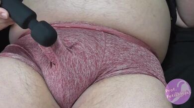 中年デブおじさん　パンツオナニー　パンツの中に射精