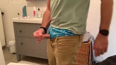 Masturbazione verbale con palla - cock ring, cedimenti, masturbazione e sperma. Segaiolo Hollister