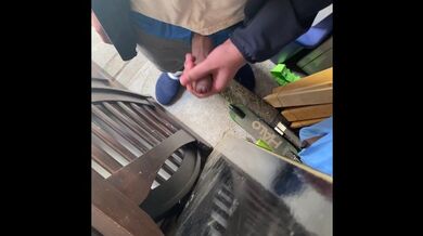 Masturbazione / Fumo sessione nel capannone