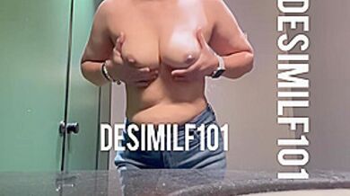 Hot Indian Bhabhi Boobs Show Massage