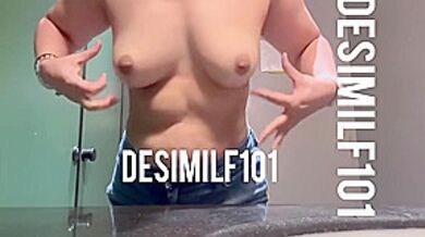 Hot Indian Bhabhi Boobs Show Massage