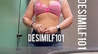 Hot Indian Bhabhi Boobs Show Massage