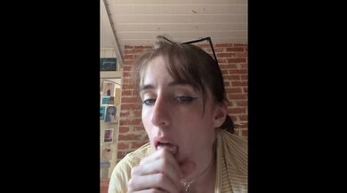 La migliore amica ti tenta con le sue grandi tette