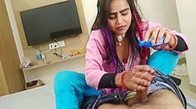 Oyo Ke Bathroom Me Girlfriend Ko Pela