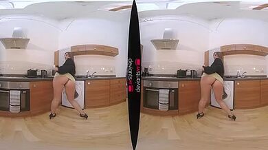 Check Me Out - DeviantsVR