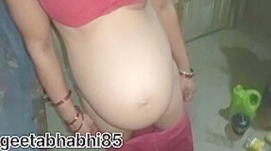 Indian Pregnant Stepsister-in-laws Hard Hunting And Hot Kissing Sense Village Aunty Showing Big And Husband Wife Hot Kissing Desi Indian