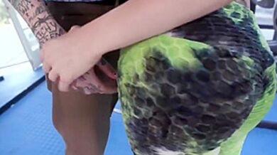 Fucking My Wifes Big Ass Ts On The Trendmil