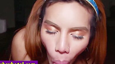 Shemale Danced Before Gave A Blowjob