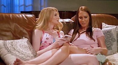 Full Blown Squirting With Cadence And Janelle