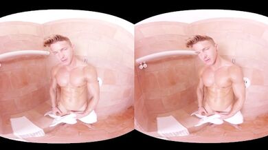 VIRTUALREALGAY.COM - DOCCIA FREDDA