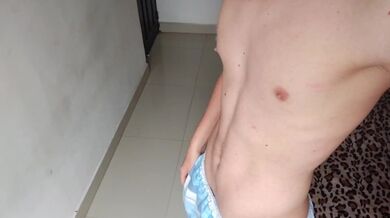 Mi masturbo dopo essermi alzato