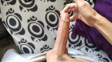 Il Tizio Arrapato è uscito dal Bar e ha immaginato che il Suo Migliore Amico Gli Succhiasse il Gro