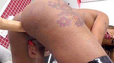 Mariana Rios In Big Ass Tranny Fucked By